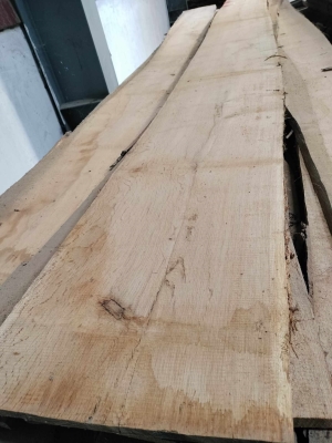 Sồi Âu hàng dày 2-4cm, chất lượng Ab, abc. Sll, giá rẻ. Khách cần alo bên em để lên đơn nhé ạ. Hotline: 0909377209/ 0988045958