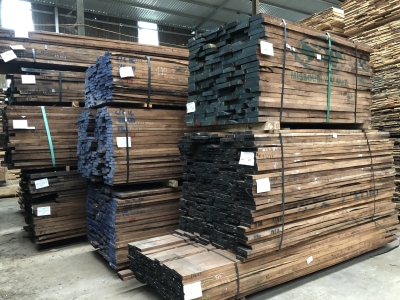 Walnut 4/4 & 6/4- 1COM mới về kho Gỗ NK Long Dương. Hàng đẹp, giá ưu đãi. Mời quý khách qua kho hoặc call để được tư vấn ạ. Hotline: 0909377209/ 0988045958