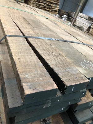 Dọn kho còn sót ít gỗ óc chó nhập hàng 2.6mm và 3.8mm-1COM. Thanh lý nốt cho rộng kho. Bác nào lấy nốt em để giá rẻ ạ. Nhanh thì còn, chậm là hết ạ. Lh: 0988045958/ 0909377209