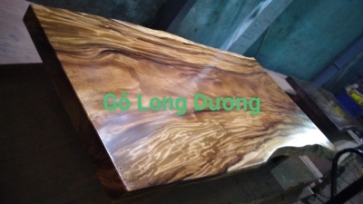 Me tây Ecuador chất đẹp, màu đẹp sẵn kho, bãi Gỗ NK Long Dương. Bác nào vào việc qua kho xem hoặc alo bên em để lên đơn nhé ạ. Hotline: 0909377209/ 0988045958