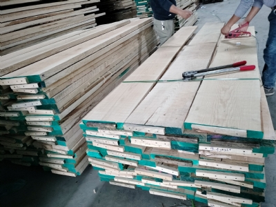 Tần bì xẻ đủ quy cách, độ dày. Giá ưu đãi. Kính mời quý khách liên hệ sớm để được giá tốt ạ. Lh: 0909377209 / 0988045958