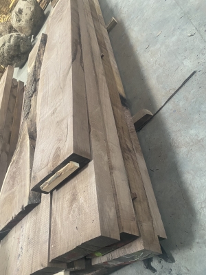 Óc chó bắc Mỹ xẻ sấy trong nước, dày 2-12cm. Hàng đẹp giá rẻ. KHông mua đây thì mua đâu các bác nhỉ. Liên hệ ngay để được lên đơn ạ. Hotline: 0909377209 -0988045958