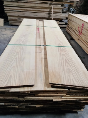 Thông mỹ xẻ đủ độ dày 1,5f-10f. Hàng đẹp. Giá rẻ. Kính mời quý khách. Lh hotline: 0909377209-0988045958