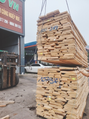 Tần bì nhập nguyên kiện dày 4cm vừa về kho. Chất đẹp, giá đẹp. Kính mời quý khách qua lựa hoặc alo để bên em lên đơn ạ. Lh: 0988045958/ 0909377209