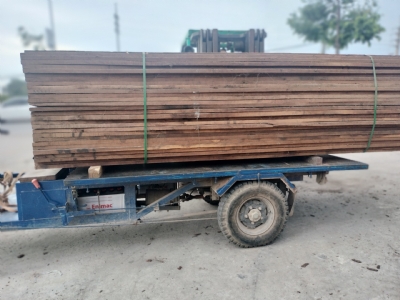 Ngày nắng đẹp. Cty GỖ NK LONG DƯƠNG xuất Óc chó Bắc Mỹ cho khách hàng ở xa. Kho em còn nhiều óc chó 2.6cm và 3.8cm. Khách cần alo hotline: 0988045958/0909377209