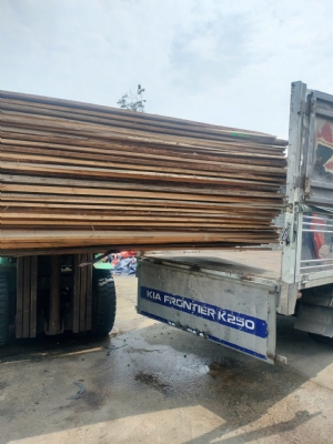 Còn ít Sồi Âu hàng dày 2mm dài 5m. Bên em thanh lý nốt để nhập lô mới. Bác nào vào việc alo em để giá rẻ a. Hotline: 0988045958/ 0909377209